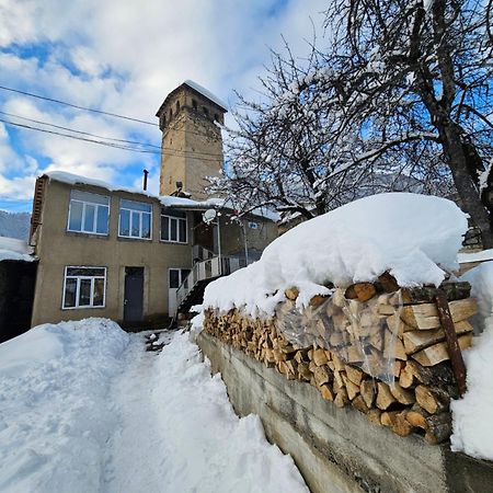 Guest House Ketevan Niguriani Mestia Exteriör bild
